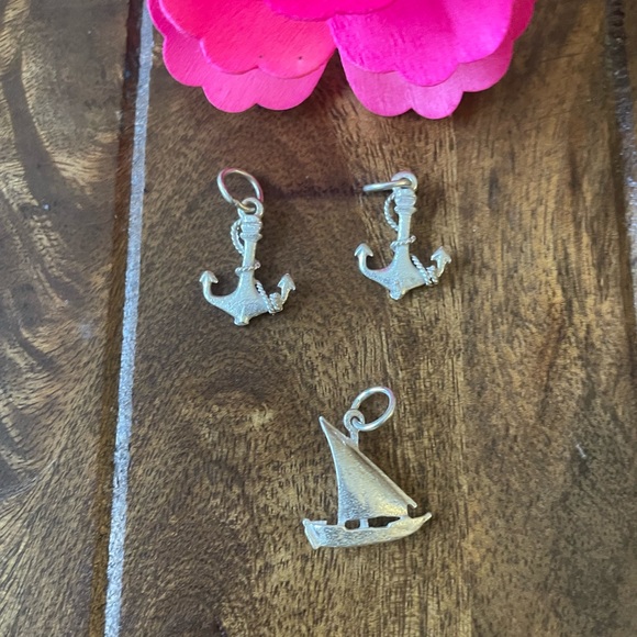 Pendant/ Charm/ Genuine silver pendant/ each pendant is hand crafted. - Picture 8 of 8